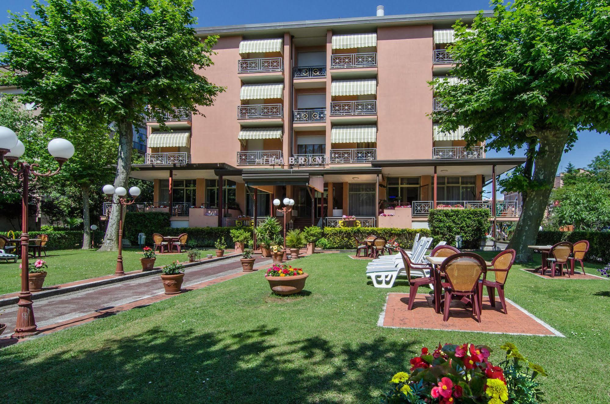 Hotel Gabrini Marina di Massa Exterior photo